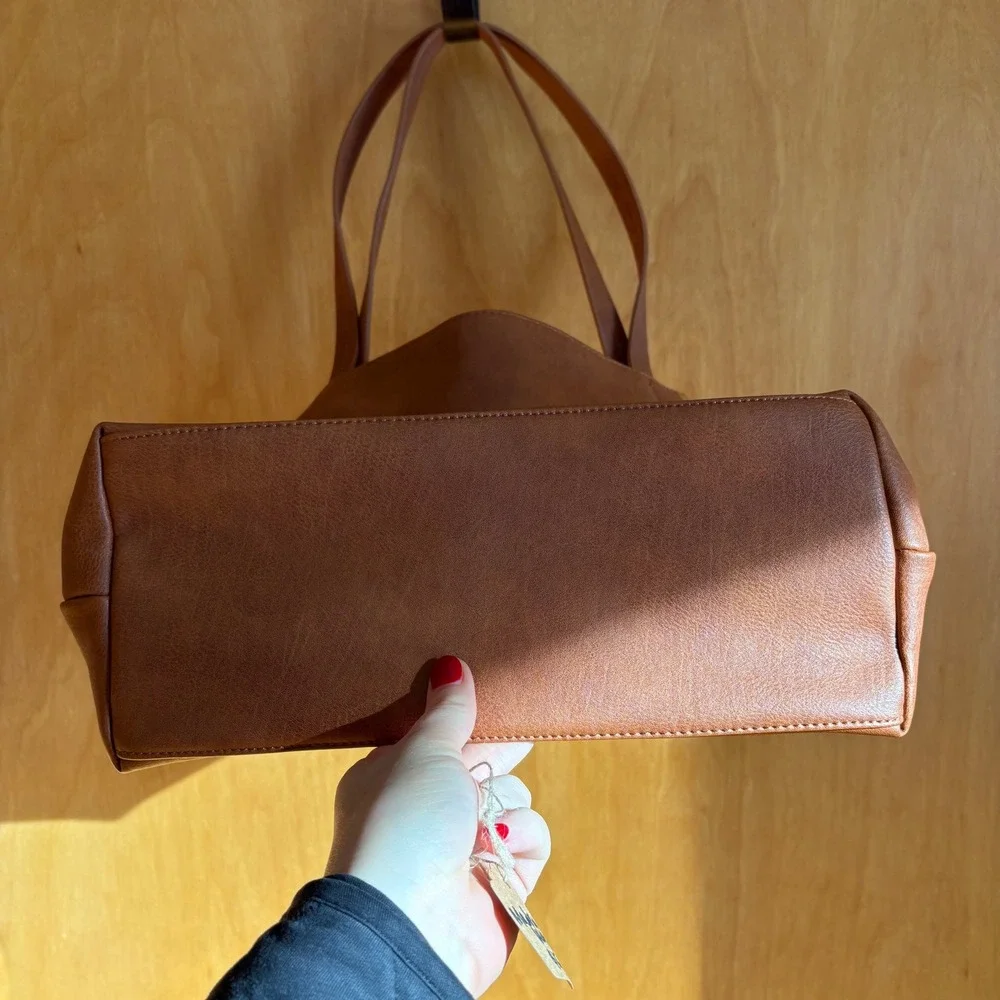 Madison West Tote Bag Womens Large Brown Vegan Leather Triple‎ Compartment Gold